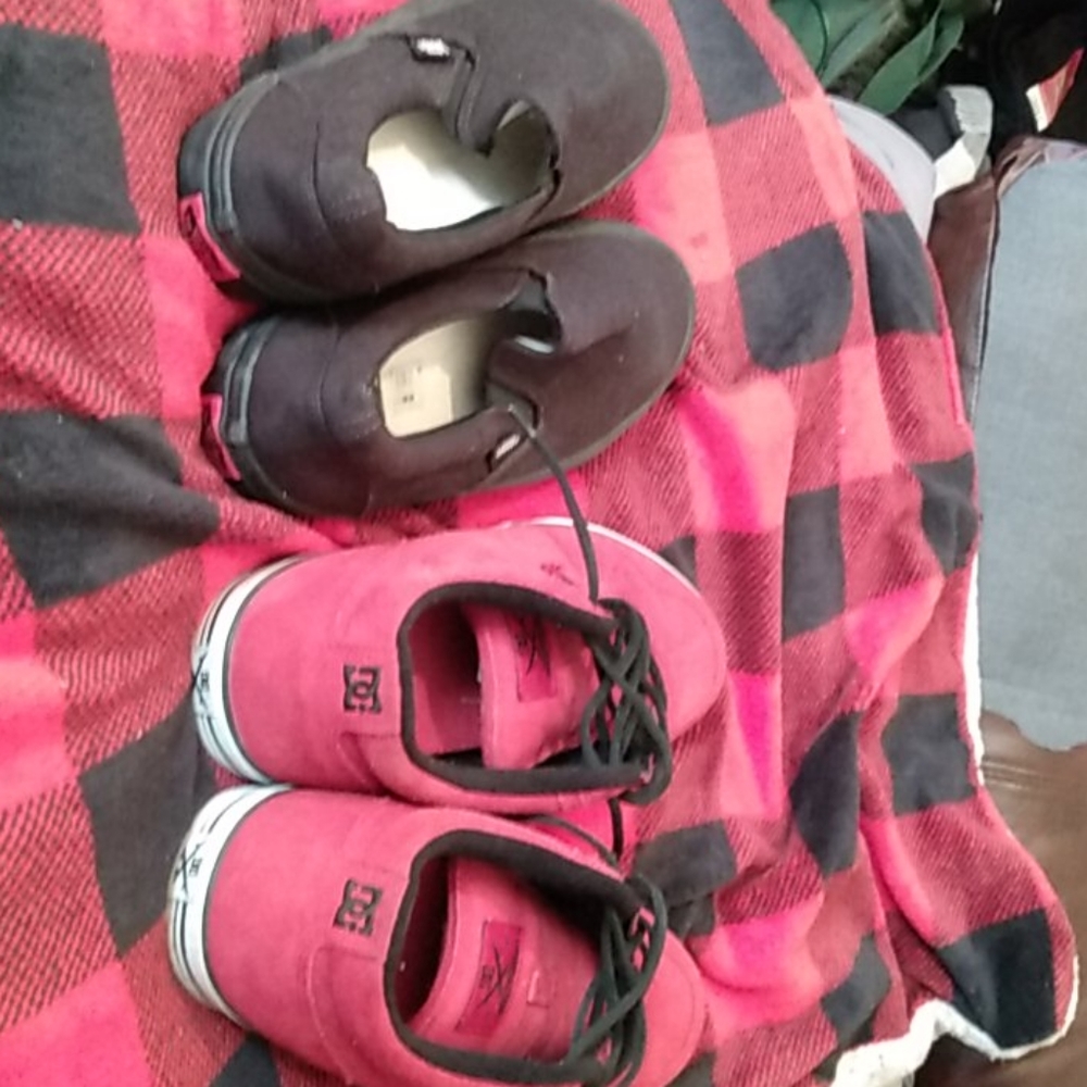 Shoes - Picture 2 of 2